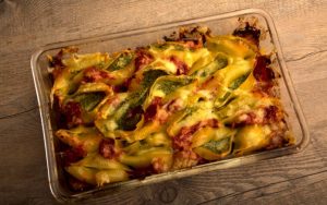 Conchas de pasta rellenas de col rizada y ricotta Recipe Image