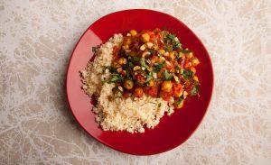 Estofado de garbanzos y dátiles estilo marroquí Recipe Image