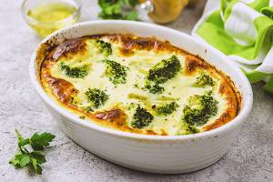 Quinoa vegetal al horno con pesto de semilla de calabaza Recipe Image