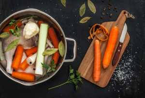 Sopa de Pollo con Eneldo Recipe Image